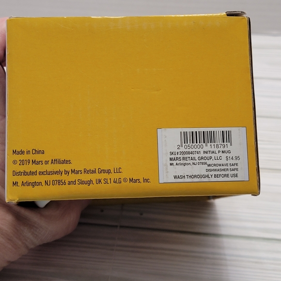 M & M's Mars 2019 Letter P Ceramic 12oz Coffee Mug New Yellow - Picture 12 of 12